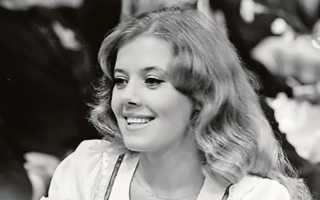 Удивительная жизнь Людмилы Сенчиной: «Кобзон в юбке» и кошачья-собачья мать