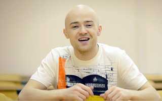 «Спасибо за возвращение, я вас еще на кассетах слушала!»: Солист «Фактора-2» стал звездой Тик-Ток