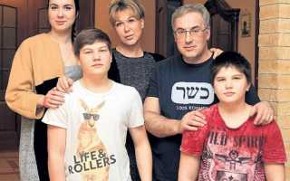 Приемные дети Юлии Норкиной остались на воспитании ее супруга