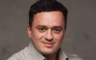 Никита Зверев и его привычка жениться: Браки и разводы любвеобильного актёра