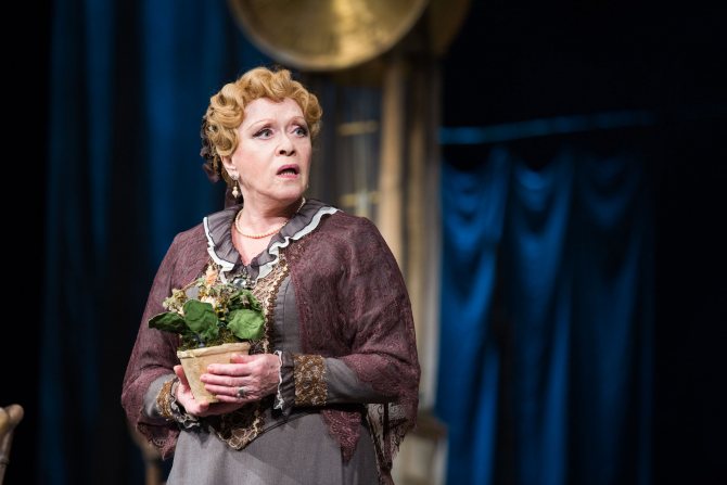 Алиса Фрейндлих - артистка театра и кино