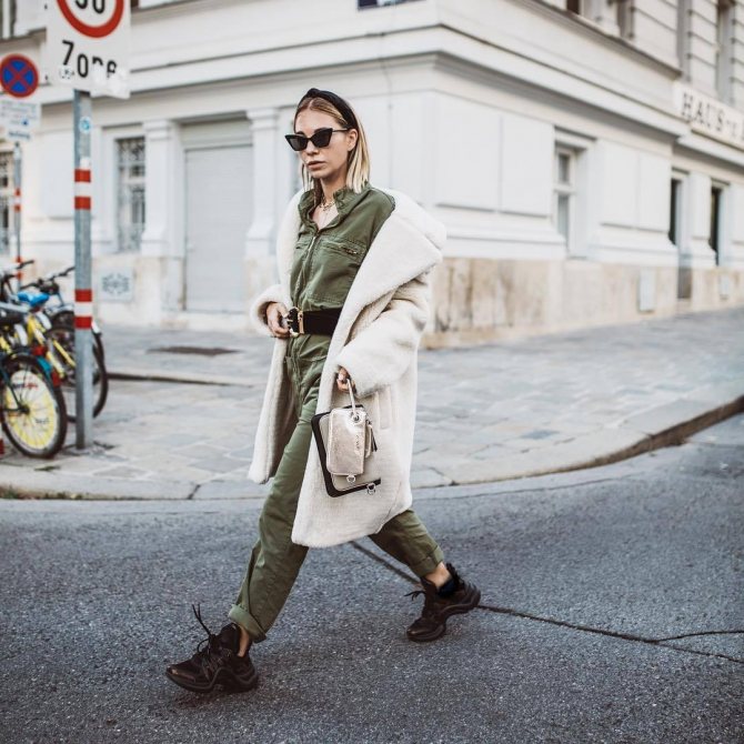 Белое пальто 2021 фото 13