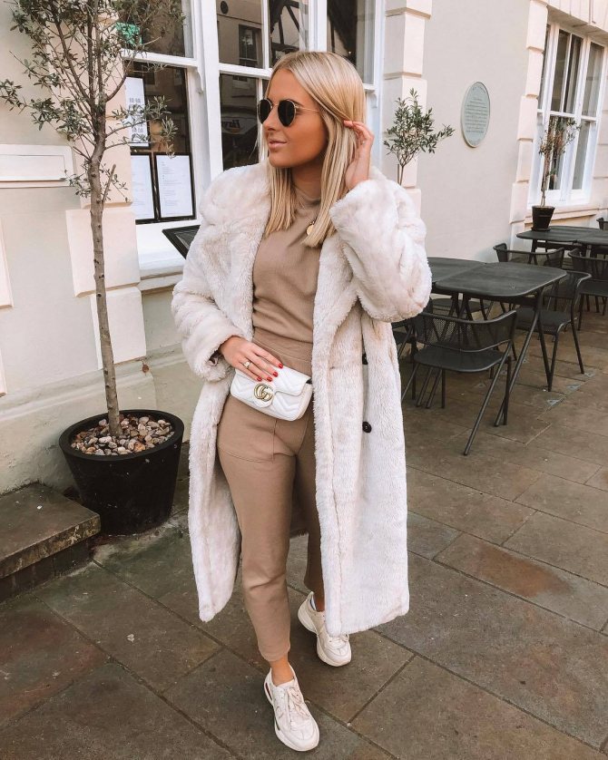 Белое пальто 2021 фото 14