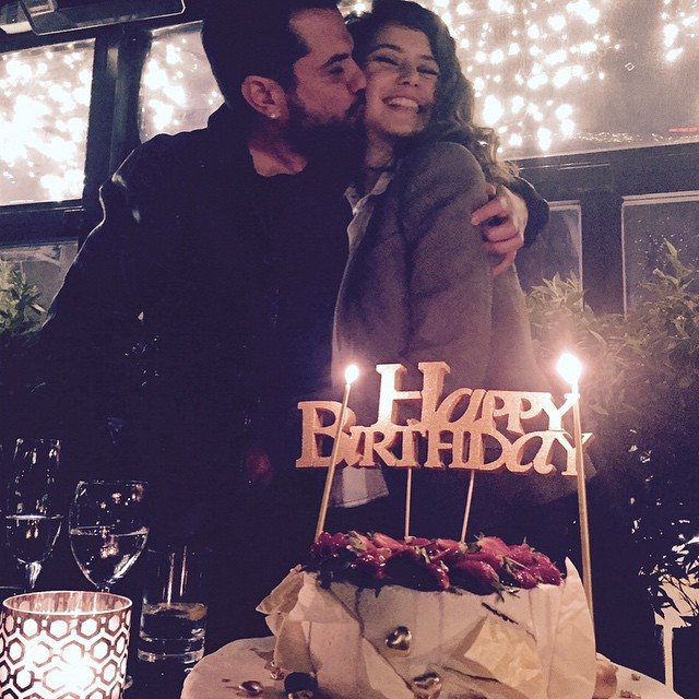 Берен Саат и Кенан Догулу - фото