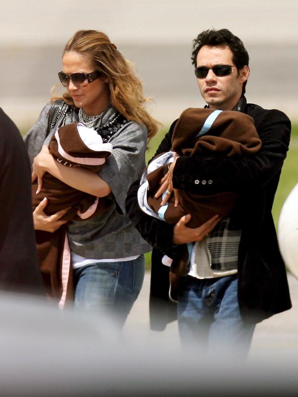 Дженнифер Ло с мужем Марком Энтони и детьми