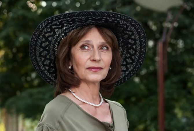 Елена Сафонова