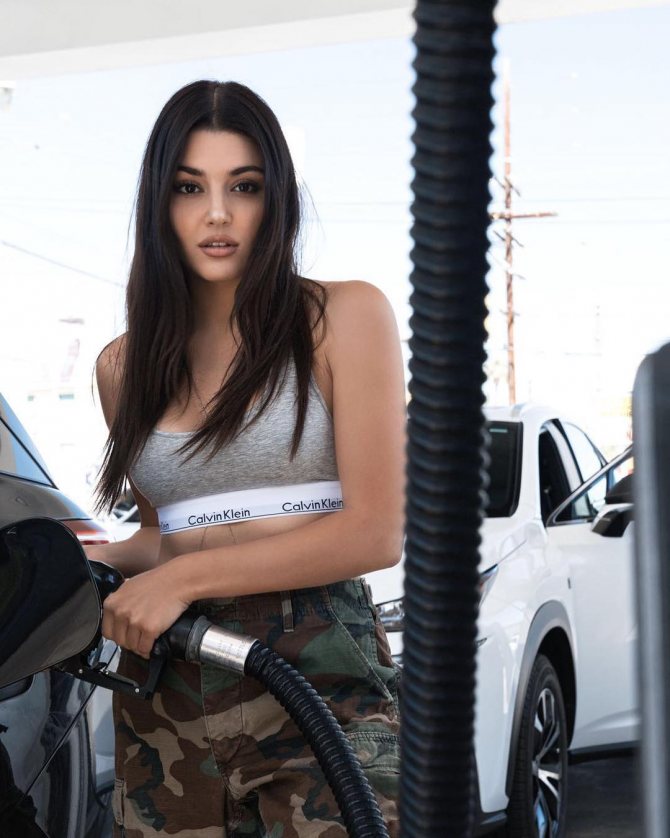 Фото Ханде Эрчел