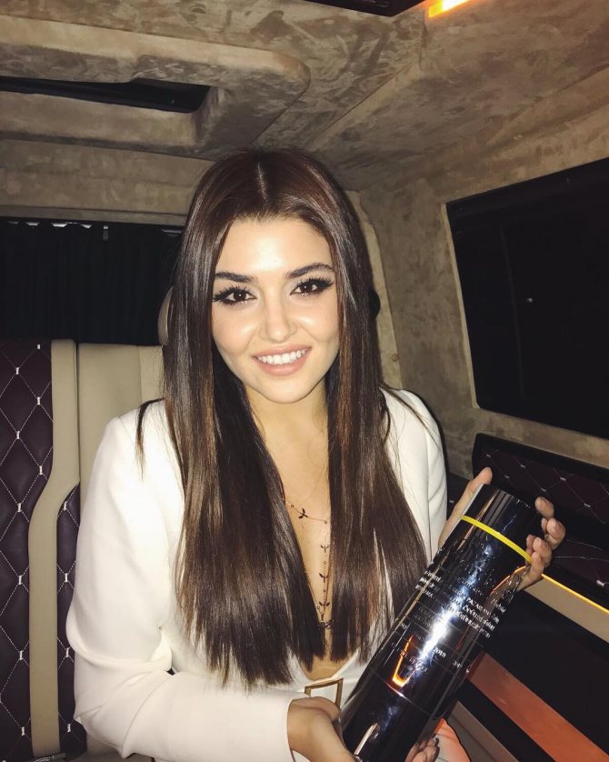 Фото Ханде Эрчел