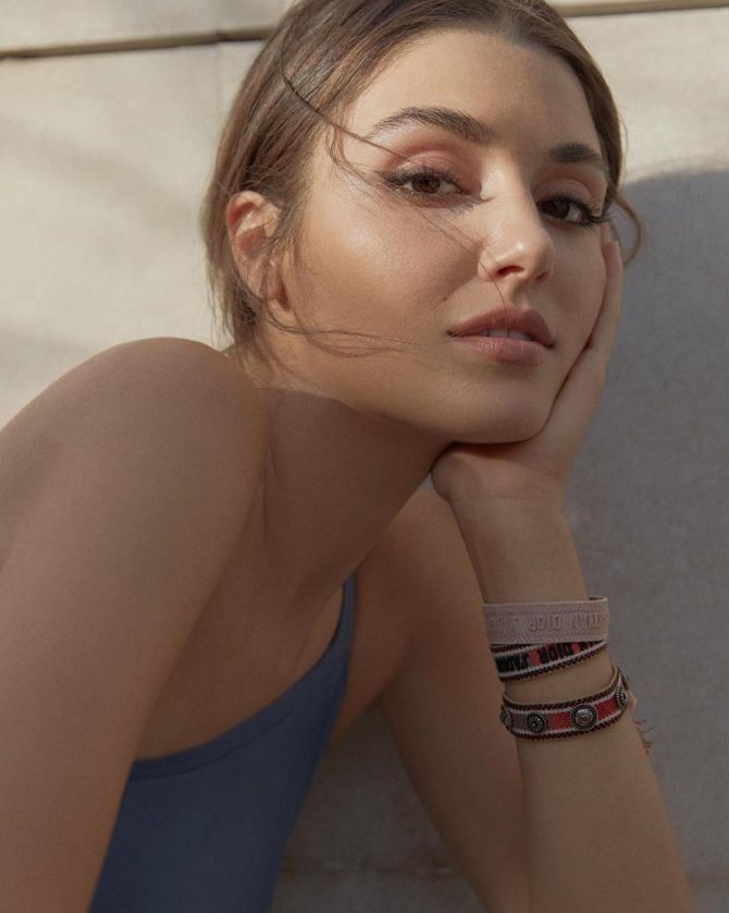 Фото Ханде Эрчел