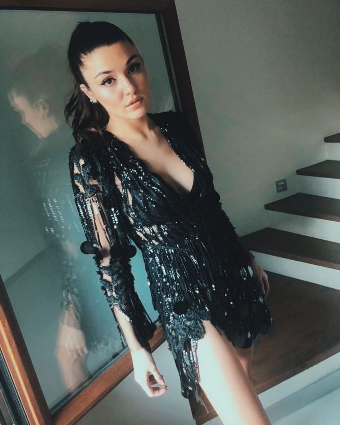 Фото Ханде Эрчел