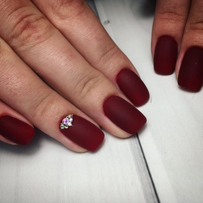 Фото modniy manikyur osen zima