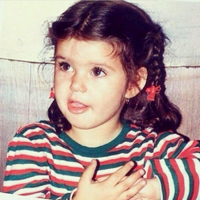 как выглядела Берен Саат – детсткое фото