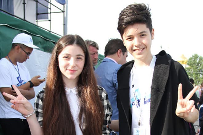 Кристиан Костов и Рагда Ханиева