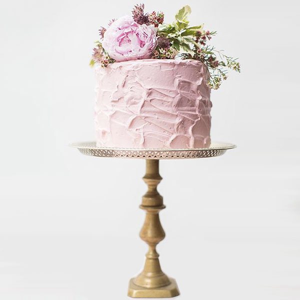 маленький торт на подставке