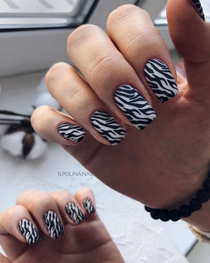 Маникюр на квадратные ноготки в сезоне 2021-2022. Фото. Тренды