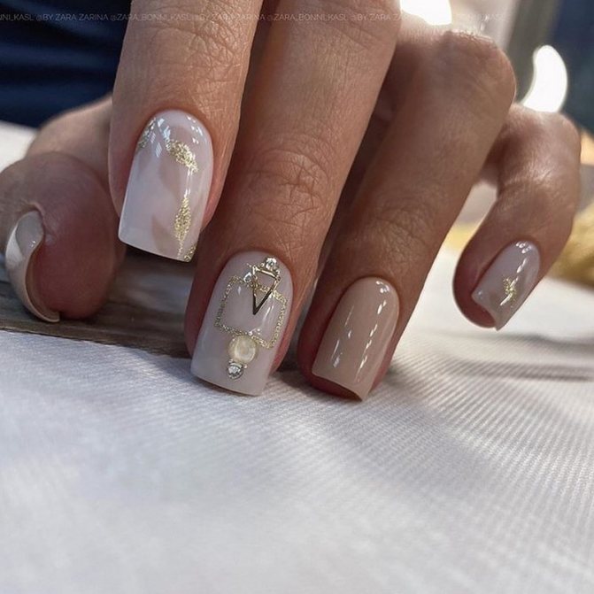Маникюр на квадратные ноготки в сезоне 2021-2022. Фото. Тренды