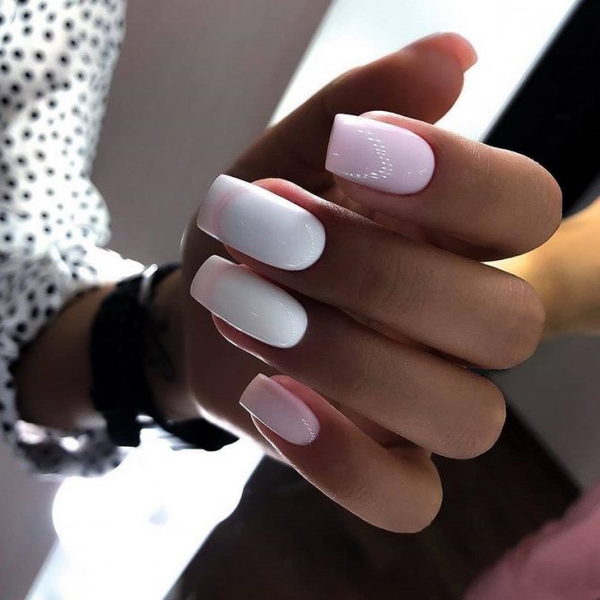 Маникюр на квадратные ноготки в сезоне 2021-2022. Фото. Тренды