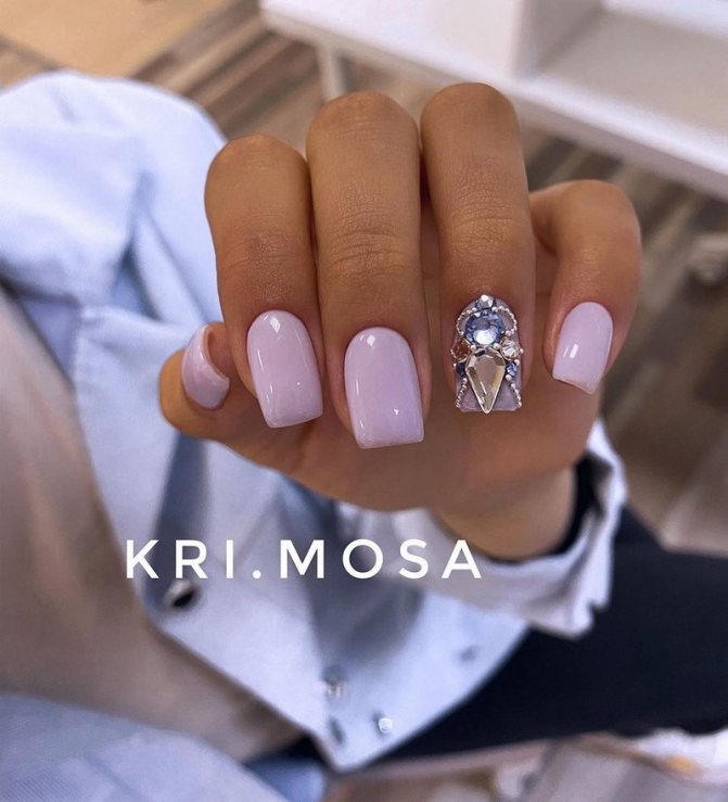 Маникюр на квадратные ноготки в сезоне 2021-2022. Фото. Тренды