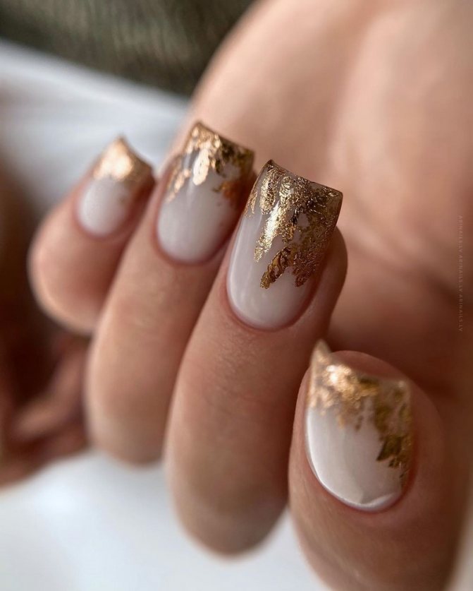 Маникюр на квадратные ноготки в сезоне 2021-2022. Фото. Тренды