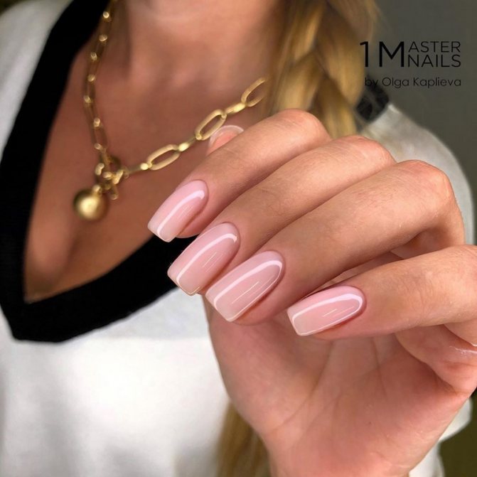 Маникюр на квадратные ноготки в сезоне 2021-2022. Фото. Тренды