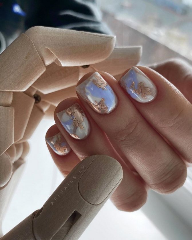 Маникюр на квадратные ноготки в сезоне 2021-2022. Фото. Тренды
