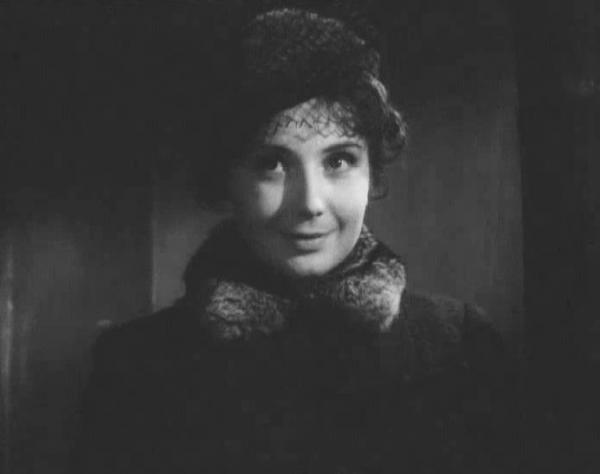 На фото: Елена Добронравова в фильме «Золотой эшелон»