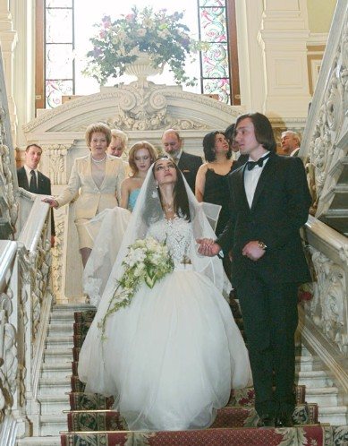 Первая свадьба Зары с сыном губернатора Санкт-Петербурга Валентины Матвиенко - Сергеем