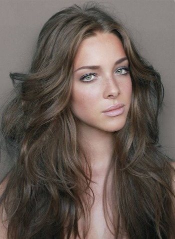 Светло-русый цвет волос. Палитры красок, фото: пепельный, золотистый, бежевый, перламутровый