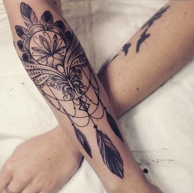 Татуировки для девушек на руке и их значение. Фото, эскизы, красивые, маленькие, надписи