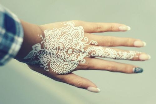 Татуировки для девушек на руке и их значение. Фото, эскизы, красивые, маленькие, надписи