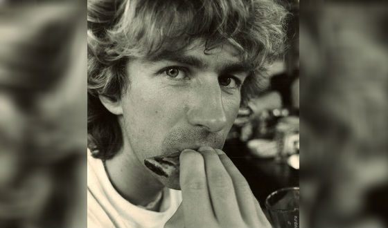 В 1985 году Сюткин присоединился к «Зодчим»