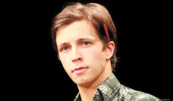 В 2021 г. персоне исполнилось 32 лет