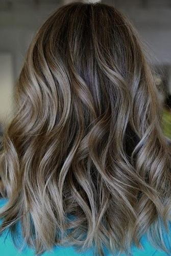 Выбор цвета для волос средней длины